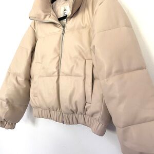 Abercrombie & Fitch Ultra Collection Jacket in Cream bomber